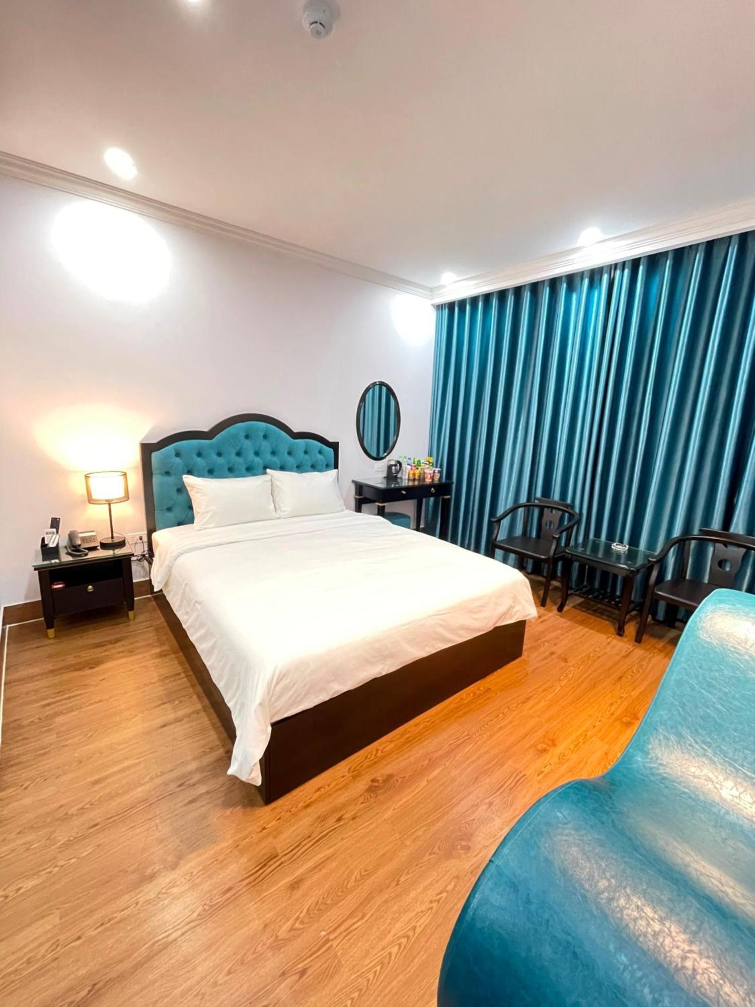 Nhat Tan Hotel Hanoi Bagian luar foto