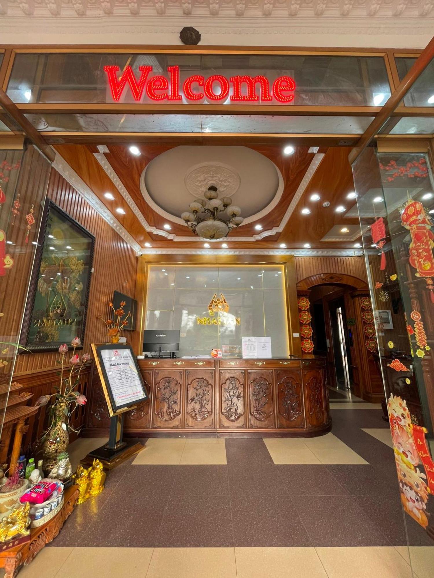 Nhat Tan Hotel Hanoi Bagian luar foto