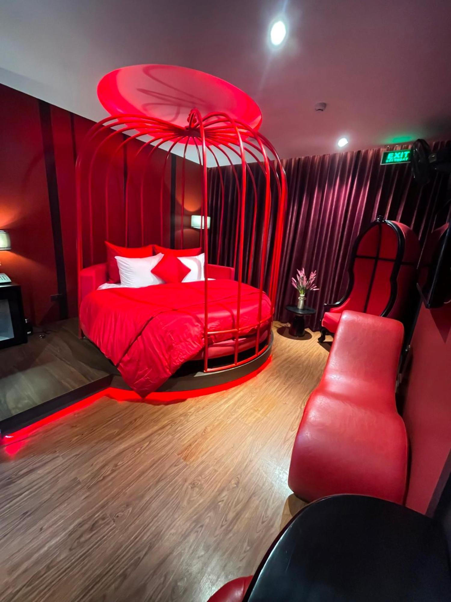 Nhat Tan Hotel Hanoi Bagian luar foto
