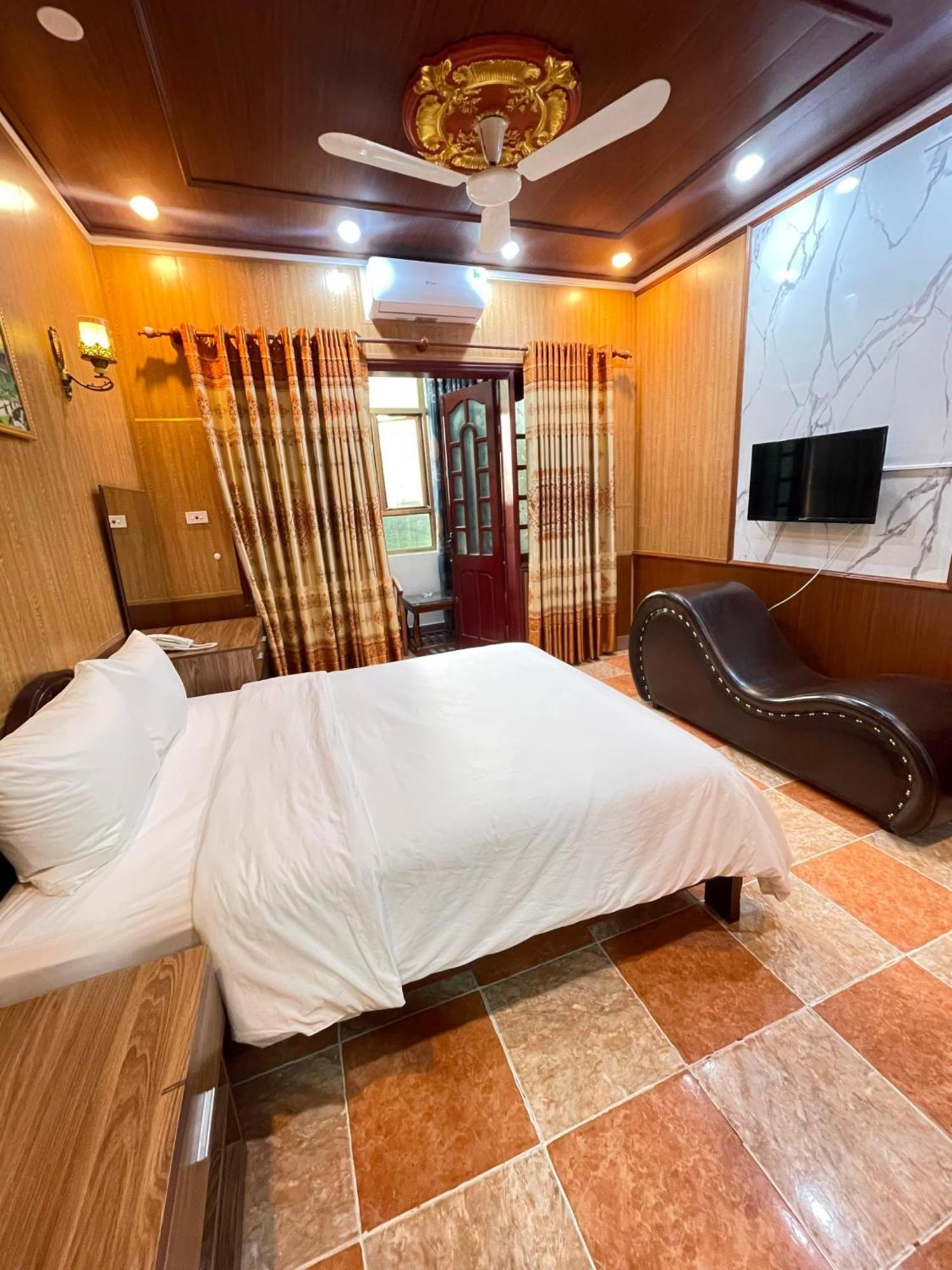 Nhat Tan Hotel Hanoi Bagian luar foto